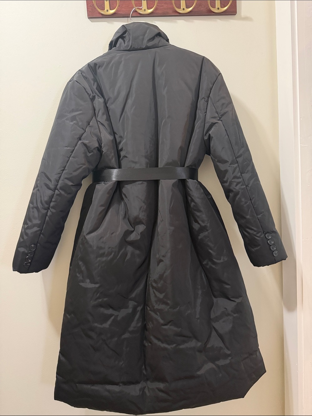 Women, Prada Black Quilted Belted Puffer Coat Size small - Picture 6 of 16